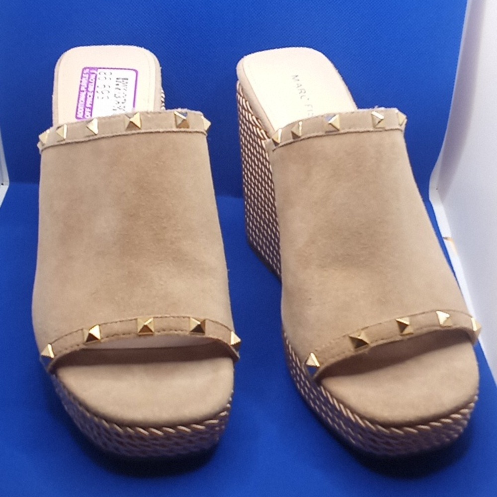 Beautiful Mark Fisher suede upper with a rope wedge - Picture 8 of 8